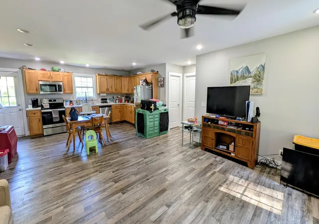 Photo 3 of Single family home for sale at 462 Sagamore Dr, Tunnel Hill, GA 30755 | MLS# 1542384 | Listing updated on 2026-09-17
