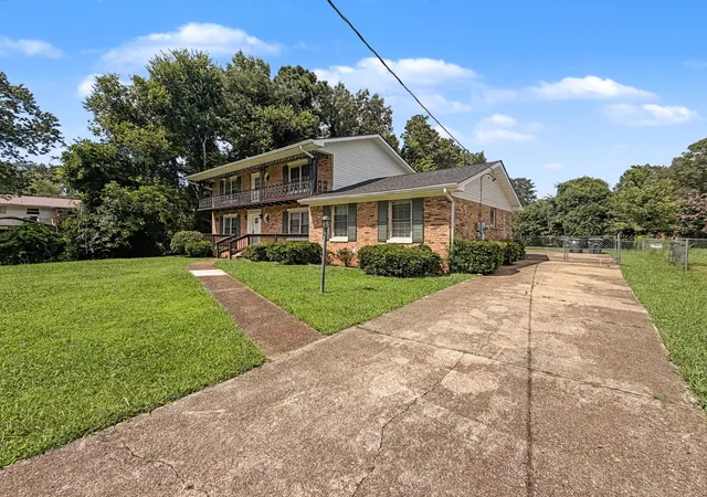Photo 2 of Single family home for sale at 813 Kay Cir, Chattanooga, TN 37421 | MLS# 1542380 | Listing updated on 2026-09-10