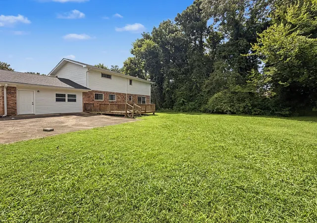 Photo 3 of Single family home for sale at 813 Kay Cir, Chattanooga, TN 37421 | MLS# 1542380 | Listing updated on 2026-09-10