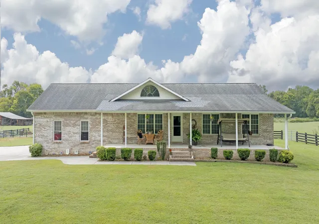 Photo 1 of Single family home for sale at 493 Sandtown Rd, Spring City, TN 37381 | MLS# 1542487 | Listing updated on 2026-09-09