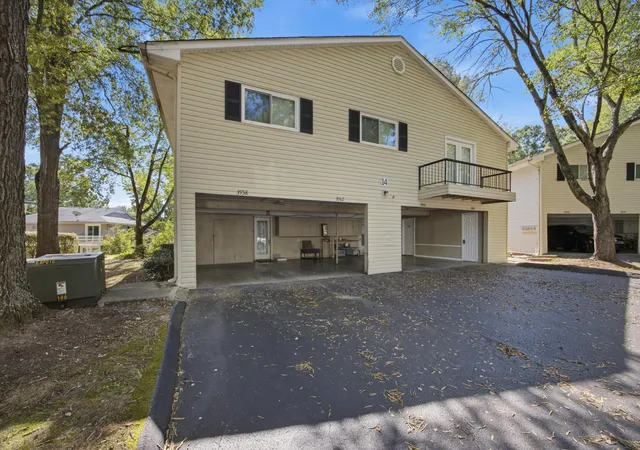 Listing Photo 4 - Condo for sale in building located at 3962 N Quail Ln, Chattanooga, TN 37415