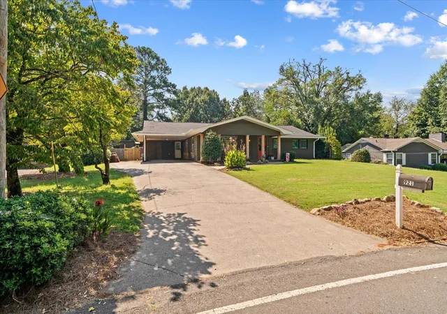 Photo 1 of Single family home for sale at 921 Hardwick Cir, Dalton, GA 30720 | MLS# 1542443 | Listing updated on 2026-09-09