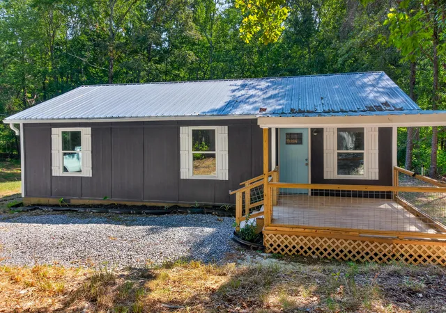 Photo 3 of Single family home for sale at 307 N Flora St, La Fayette, GA 30728 | MLS# 1542569 | Listing updated on 2026-09-17