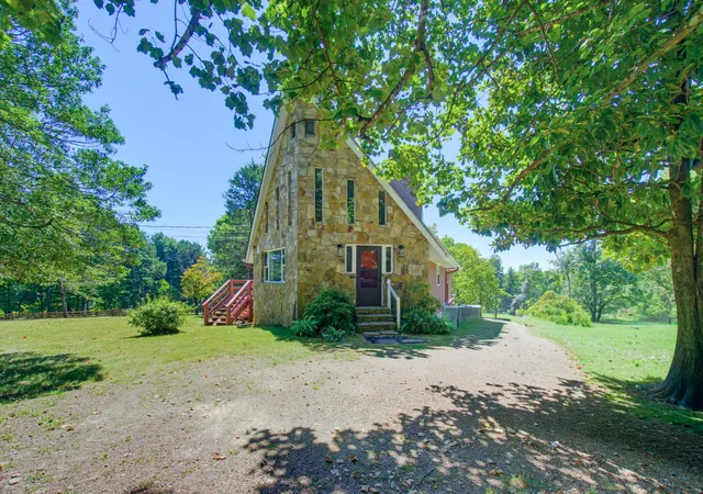 Photo 1 of Single family home for sale at 831 Griffin Rd, Lookout Mountain, GA 30750 | MLS# 1542643 | Listing updated on 2026-10-16