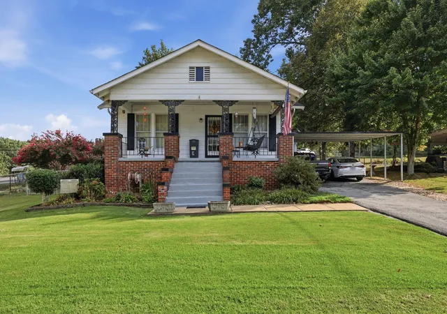 Photo 1 of Single family home for sale at 1214 John Ross Rd, Chattanooga, TN 37412 | MLS# 1542591 | Listing updated on 2026-09-18