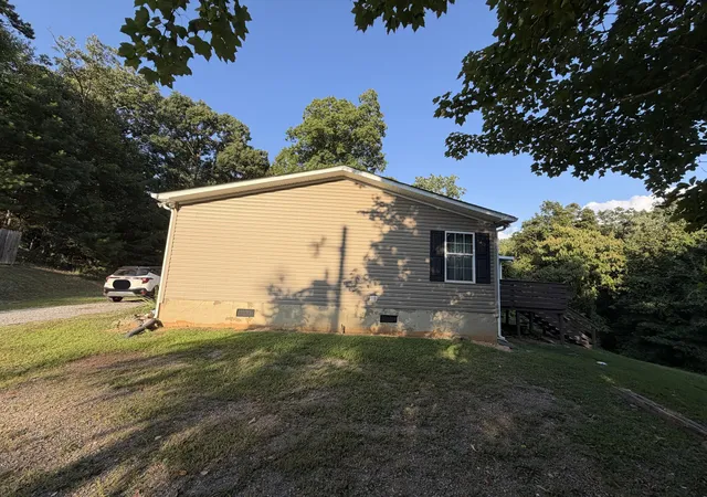 Photo 3 of Sale Pending at 7600 Hunters Ridge Way, Knoxville, TN 37914 | MLS# 1542843 | Listing updated on 2026-10-23