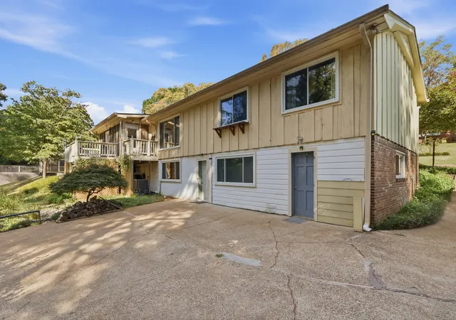 Photo 3 of Sale Pending at 1026 Olde Ml Ln, Hixson, TN 37343 | MLS# 1542713 | Listing updated on 2026-10-11