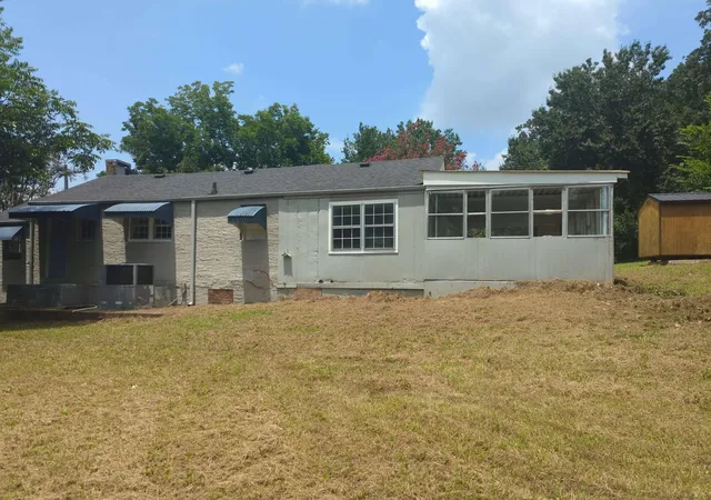 Photo 2 of Sale Pending at 411 E Gordon Ave, Rossville, GA 30741 | MLS# 1542460 | Listing updated on 2026-09-15