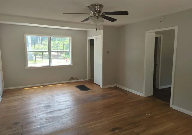 Photo 3 of Sale Pending at 411 E Gordon Ave, Rossville, GA 30741 | MLS# 1542460 | Listing updated on 2026-09-15
