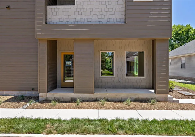 Photo 2 of Townhouse for sale at 2706 Long St #140, Chattanooga, TN 37408 | MLS# 1542474 | Listing updated on 2026-09-09