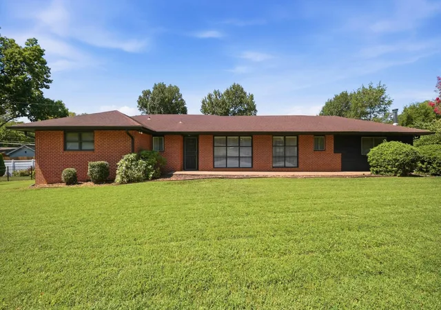 Single family home for sale at 617 Melville Ave, Chattanooga, TN 37412 | MLS# 1542651