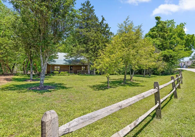 Photo 2 of Single family home for sale at 10911 E Brainerd Rd, Apison, TN 37302 | MLS# 1542449 | Listing updated on 2026-09-09