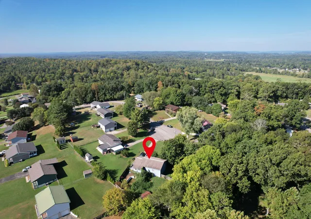 Photo 4 of Sale Pending at 180 Burkeridge Dr SE, Cleveland, TN 37323 | MLS# 1542659 | Listing updated on 2026-09-13