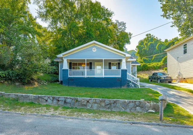 Photo 2 of Single family home for sale at 3906 14th Avenue, Chattanooga, TN 37407 | MLS# 1542462 | Listing updated on 2026-09-09