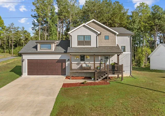 Single family home for sale at 3210 Crow Rd NE, Dalton, GA 30721 | MLS# 1542480