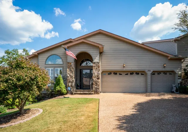 Photo 1 of Sale Pending at 5932 Rainbow Springs Dr, Chattanooga, TN 37416 | MLS# 1543020 | Listing updated on 2026-09-29