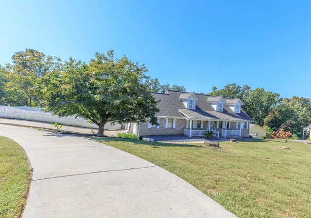 Photo 3 of Single family home for sale at 14 Hickory Hl Ln, Ringgold, GA 30736 | MLS# 1542604 | Listing updated on 2026-10-29