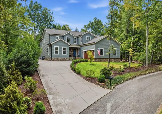 Photo 1 of Single family home for sale at 60 Maggie Blf, Lookout Mountain, GA 30750 | MLS# 1542510 | Listing updated on 2026-09-14