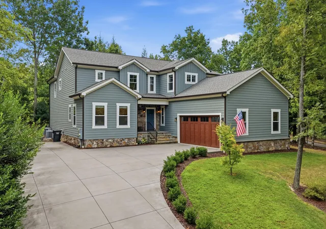 Photo 2 of Single family home for sale at 60 Maggie Blf, Lookout Mountain, GA 30750 | MLS# 1542510 | Listing updated on 2026-09-14