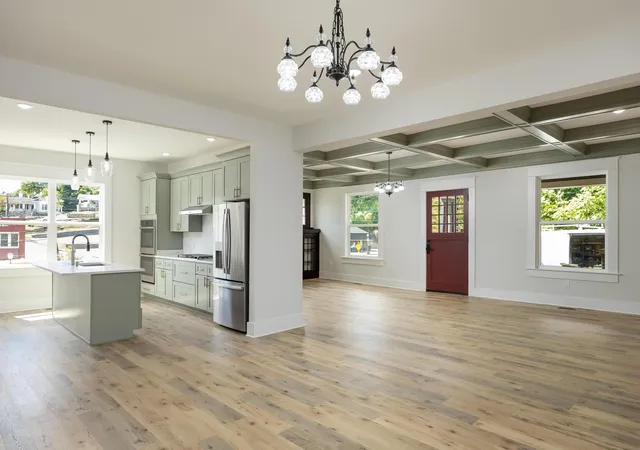 Photo 2 of Single family home for sale at 12 N Seminole Dr, Chattanooga, TN 37411 | MLS# 1542684 | Listing updated on 2026-09-11
