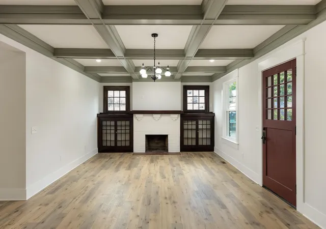 Photo 3 of Single family home for sale at 12 N Seminole Dr, Chattanooga, TN 37411 | MLS# 1542684 | Listing updated on 2026-09-11