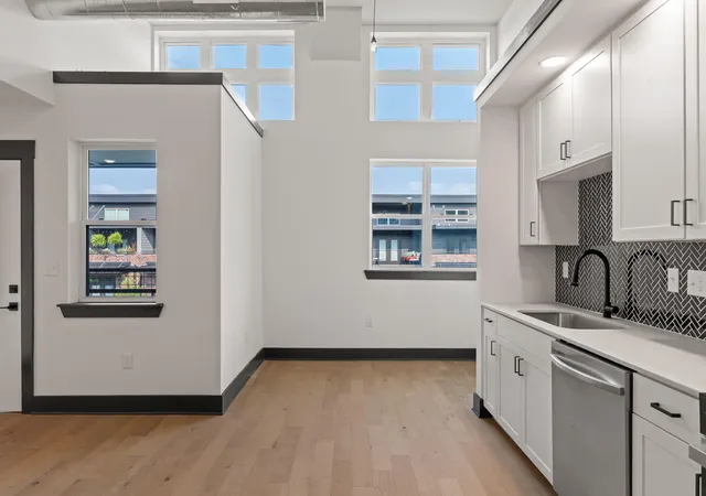 Photo 4 of Condo for sale at 2424 E 18th Street #212, Chattanooga, TN 37404 | MLS# 1542531 | Listing updated on 2026-09-10