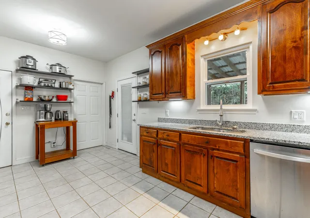 Photo 3 of Single family home for sale at 1179 Percheron Dr NW, Dalton, GA 30720 | MLS# 1542549 | Listing updated on 2026-09-20
