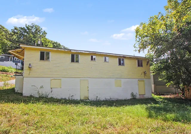 Photo 3 of Single family home for sale at 4511 Balcomb St, Chattanooga, TN 37409 | MLS# 1542765 | Listing updated on 2026-10-22