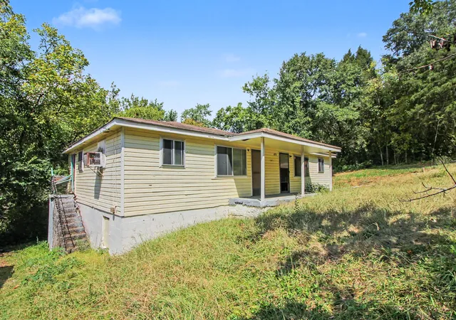 Photo 3 of Single family home for sale at 4511 Balcomb St, Chattanooga, TN 37409 | MLS# 1542765 | Listing updated on 2026-10-22