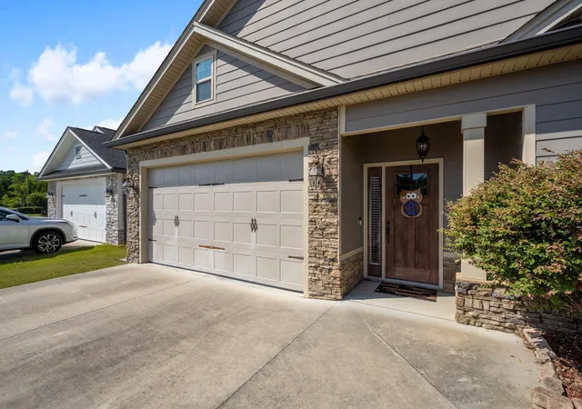 Photo 2 of Single family home for sale at 69 Huntley Meadows Dr, Rossville, GA 30741 | MLS# 1542586 | Listing updated on 2026-09-12
