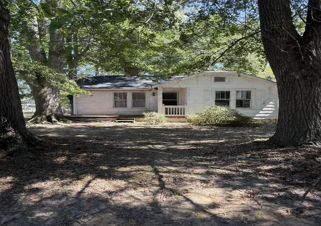 Photo 1 of Single family home for sale at 403 S Cherokee St, La Fayette, GA 30728 | MLS# 1542688 | Listing updated on 2026-10-06