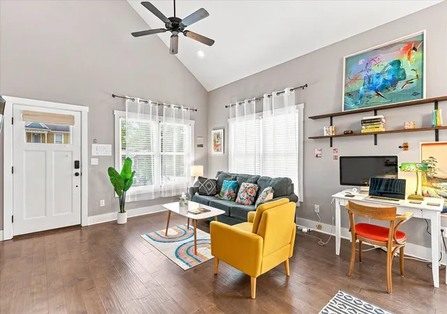 Photo 3 of Single family home for sale at 901 S Highland Park Ave, Chattanooga, TN 37404 | MLS# 1542634 | Listing updated on 2026-09-12