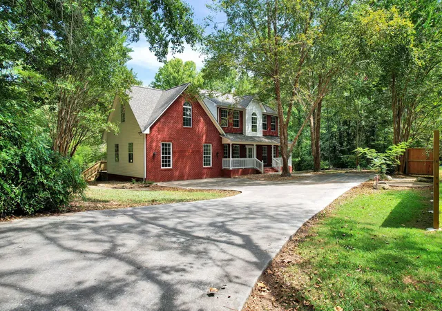 Photo 1 of Single family home for sale at 1012 Cave Springs Rd, Hixson, TN 37343 | MLS# 1542807 | Listing updated on 2026-10-14