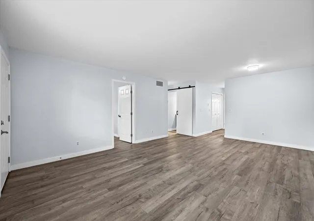 Listing Photo 5 - Condo for sale in building located at 303 Crystal Pl, Dalton, GA 30720 - Unit #Apt 14