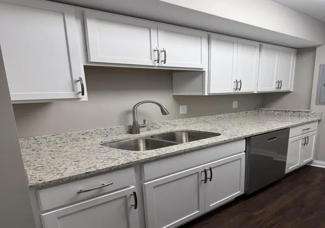 Photo 3 of Condo for sale at 900 Mountain Crk Rd #M169, Chattanooga, TN 37405 | MLS# 1542715 | Listing updated on 2026-10-21