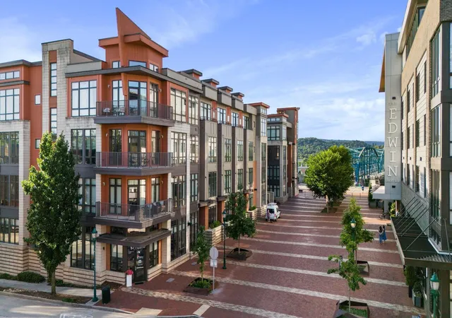 Condo for sale at 129 Walnut St #Unit 201, Chattanooga, TN 37403 | MLS# 1542737