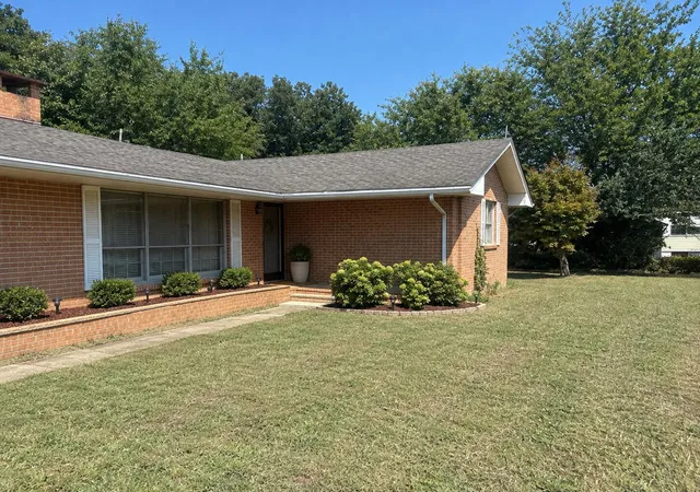 Photo 3 of Single family home for sale at 1385 N Main St, Whitwell, TN 37397 | MLS# 1542839 | Listing updated on 2026-10-05