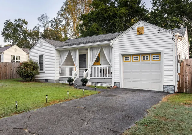 Photo 2 of Single family home for sale at 4223 Ealy Rd, Chattanooga, TN 37412 | MLS# 1543682 | Listing updated on 2026-10-20