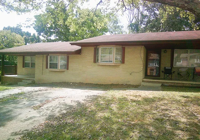 Photo 2 of Multi family home for sale at 3624 Shirl Jo Ln, Chattanooga, TN 37412 | MLS# 1542845 | Listing updated on 2026-10-22