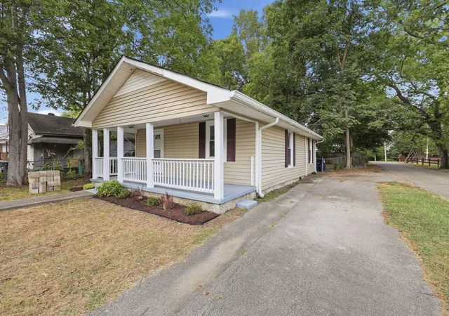 Photo 2 of Single family home for sale at 5323 Spriggs St, Chattanooga, TN 37412 | MLS# 1542869 | Listing updated on 2026-09-16