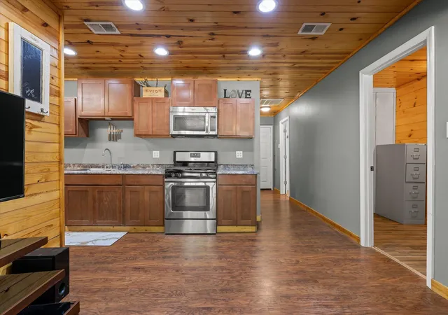 Photo 4 of Single family home for sale at 82 Windy Ln, Menlo, GA 30731 | MLS# 1543112 | Listing updated on 2026-09-30