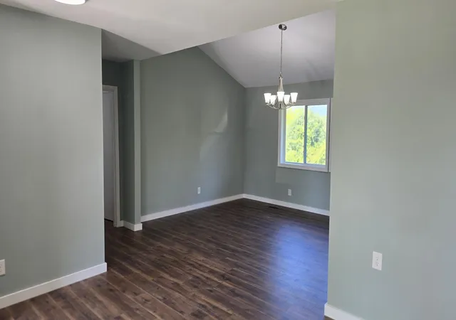 Photo 2 of Single family home for sale at 705 Highview Dr, Chattanooga, TN 37415 | MLS# 1543033 | Listing updated on 2026-09-18