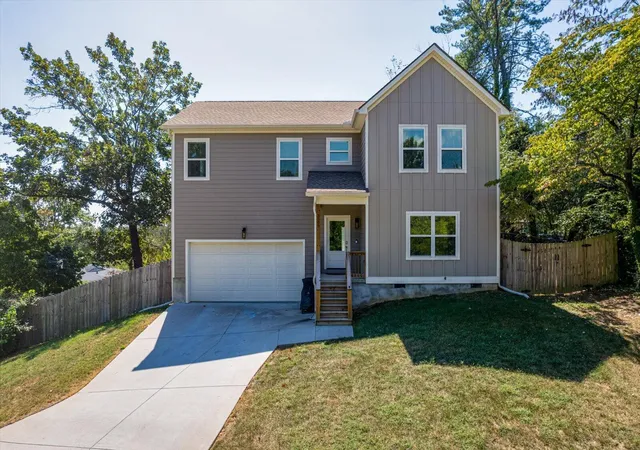 Photo 1 of Single family home for sale at 3509 Lockwood Cir, Chattanooga, TN 37415 | MLS# 1542944 | Listing updated on 2026-10-16