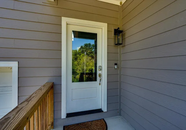 Photo 2 of Single family home for sale at 3509 Lockwood Cir, Chattanooga, TN 37415 | MLS# 1542944 | Listing updated on 2026-10-16