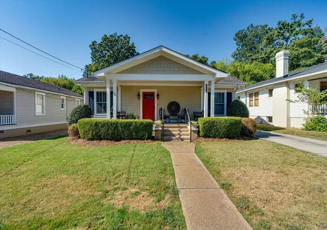 Single family home for sale at 1212 Dartmouth St, Chattanooga, TN 37405 | MLS# 1543253