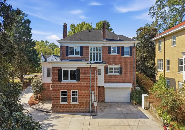 Photo 3 of Sale Pending at 103 Ridgeside Rd, Chattanooga, TN 37411 | MLS# 1543144 | Listing updated on 2026-10-23