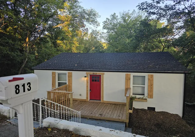 Photo 1 of Single family home for sale at 813 Greenwood Rd, Chattanooga, TN 37411 | MLS# 1542969 | Listing updated on 2026-09-17