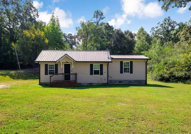 Photo 1 of Single family home for sale at 809 N Chattanooga St, La Fayette, GA 30728 | MLS# 1542983 | Listing updated on 2026-10-29