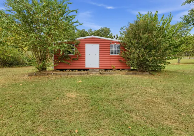 Photo 3 of Single family home for sale at 3802 Grand Ave Sw, Fort Payne, AL 35967 | MLS# 1543009 | Listing updated on 2026-10-19