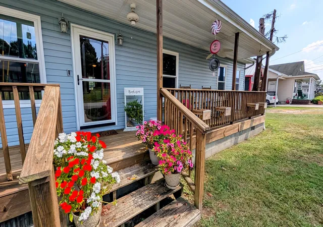 Photo 1 of Sale Pending at 408 Sparks St, Ringgold, GA 30736 | MLS# 1543069 | Listing updated on 2026-10-21